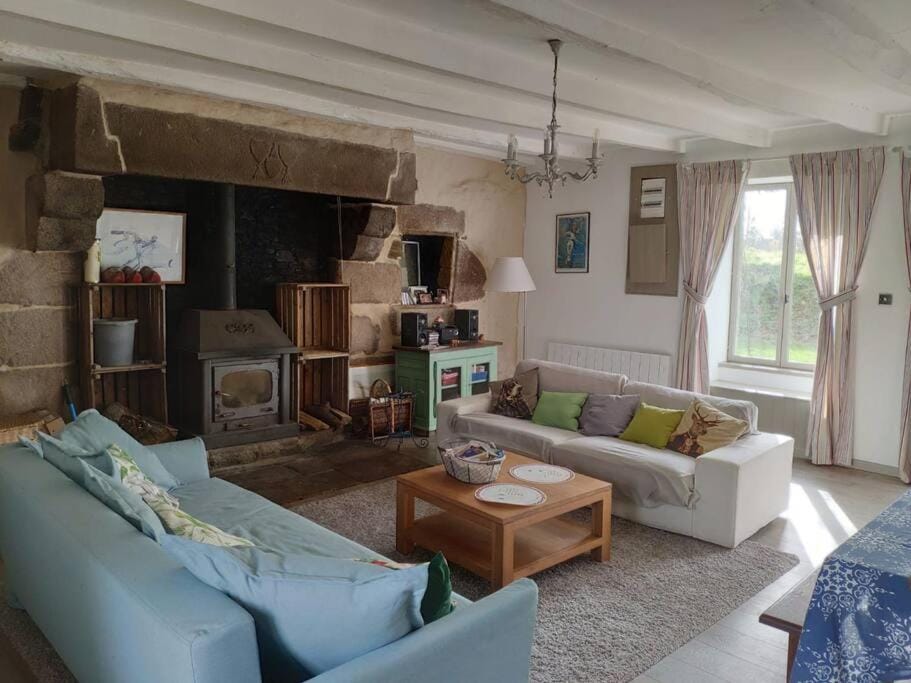 Gîte à proximité d'un château House in Brittany