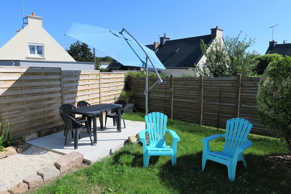 Maison rénovée avec jardin clos et WIFI à PERROS-GUIREC - Réf 335 Villa in Perros-Guirec