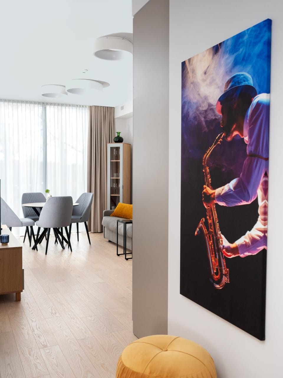 Seating area, Dining area