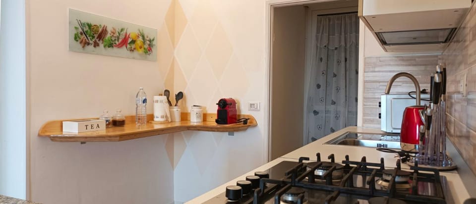 Food, microwave, washing machine, kitchen