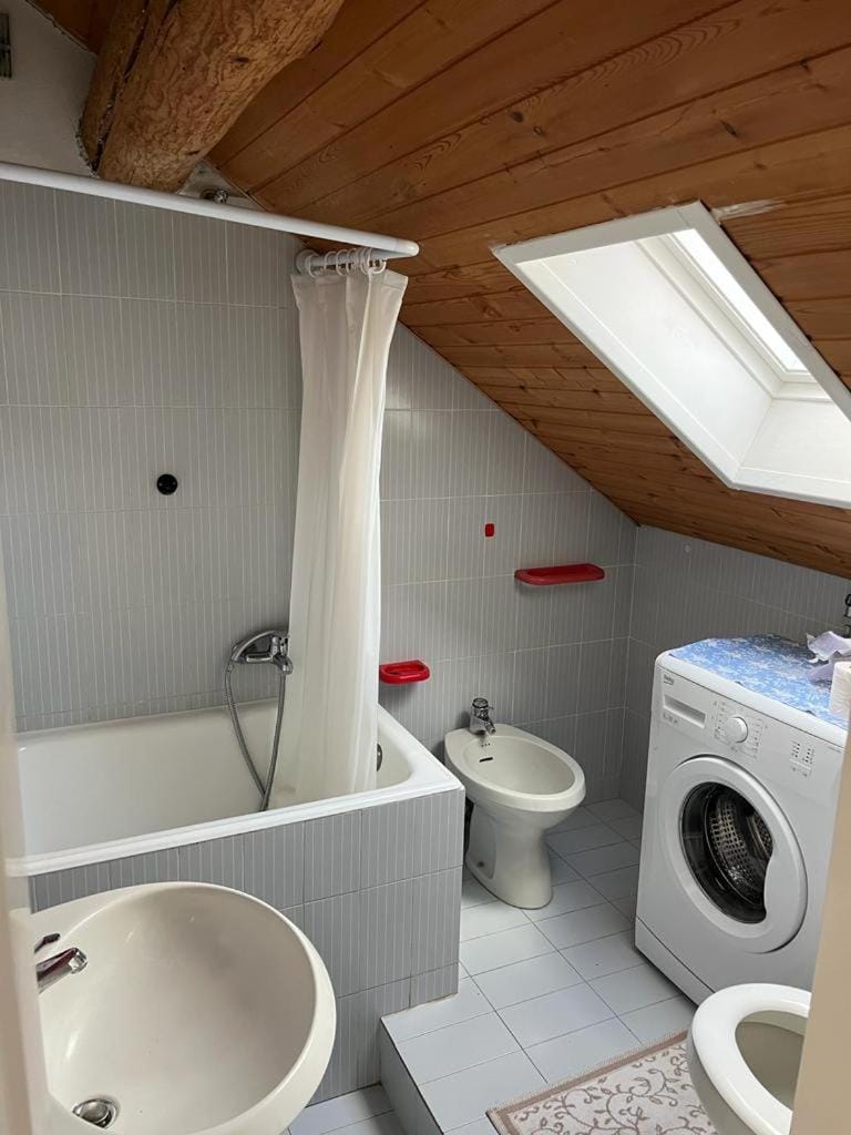 Shower, Toilet, Bathroom, Bath, washing machine