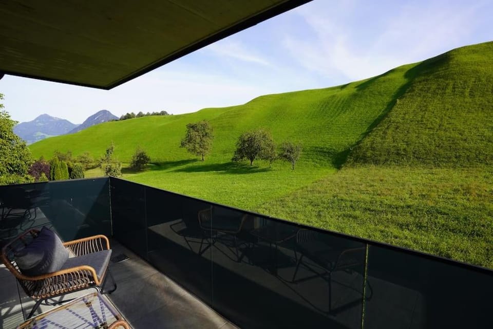 Balcony/Terrace, Balcony/Terrace, Mountain view