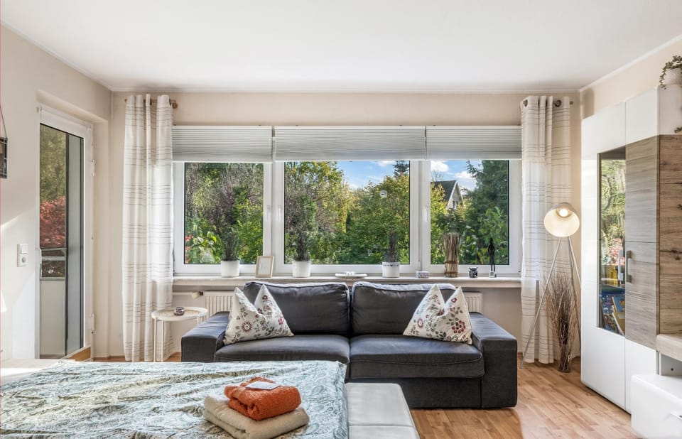 Garden, Living room, Seating area, Garden view