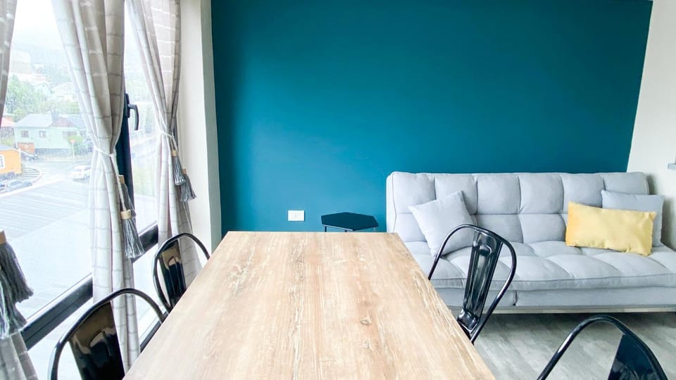 Living room, Photo of the whole room, Seating area, Dining area