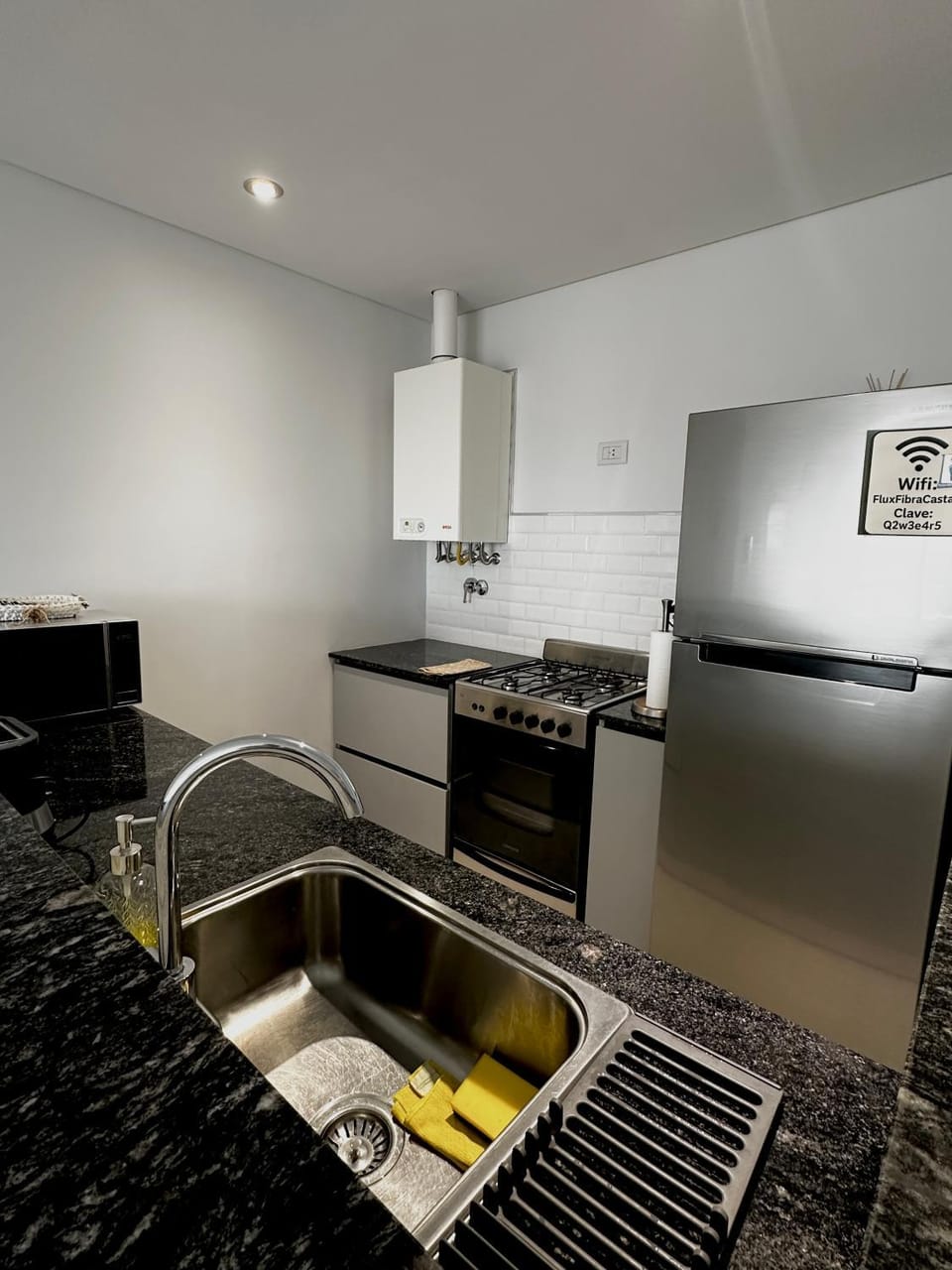 Kitchen or kitchenette, Food, oven