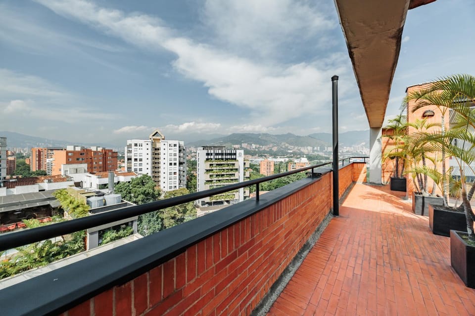 Property building, View (from property/room), Balcony/Terrace, City view