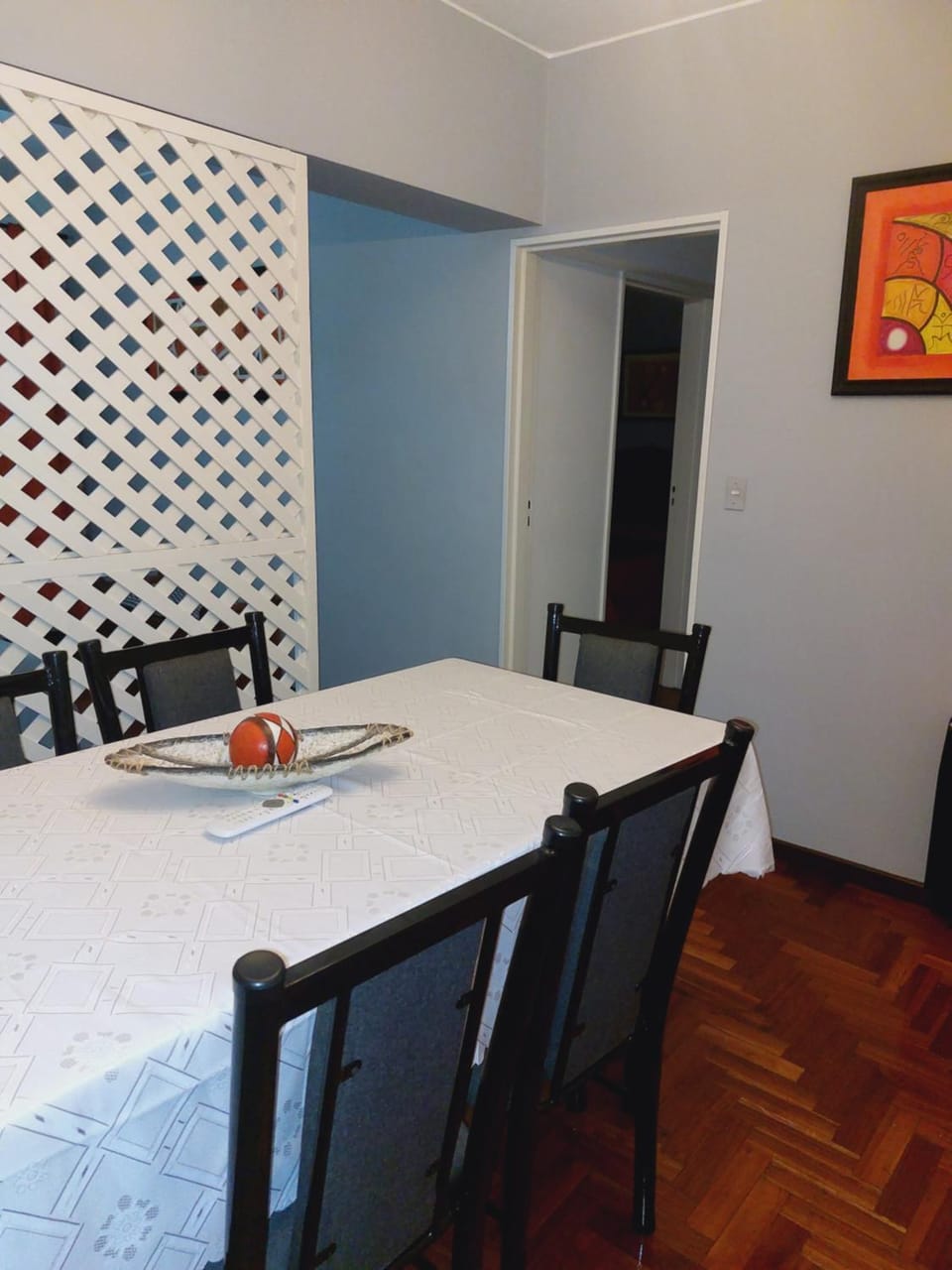 Seating area, Dining area