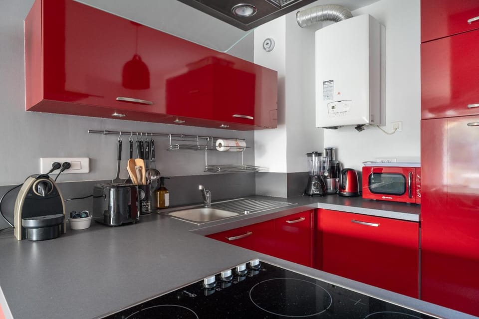 Coffee/tea facilities, dishwasher, minibar, pet friendly, stove, toaster