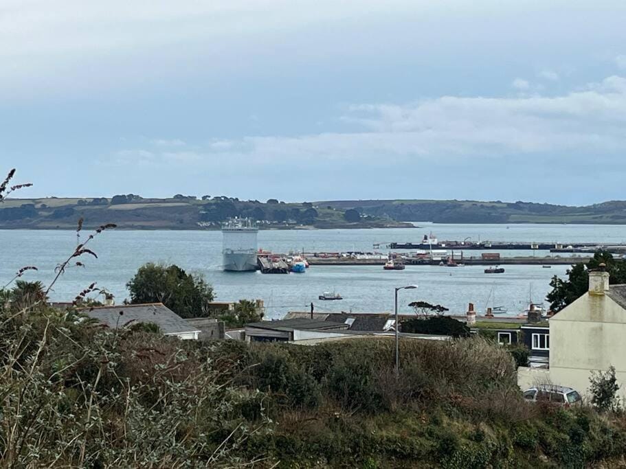 Seascape Stay No 4, Sea View & Parking Apartment in England