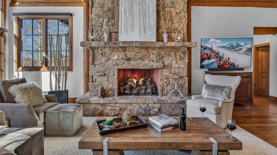 TV and multimedia, View (from property/room), Seating area, fireplace, furniture