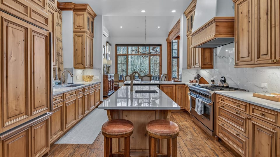 View (from property/room), Seating area, furniture, oven, kitchen