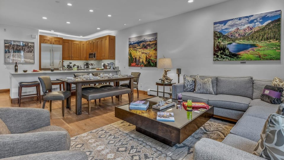 Living room, Seating area, Dining area, furniture, kitchen