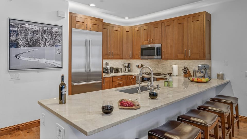 furniture, microwave, oven, storage, kitchen