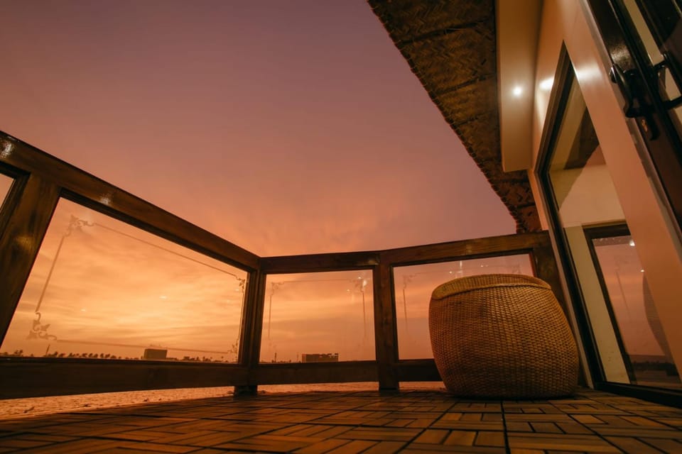 View (from property/room), Balcony/Terrace, Sunrise, Sunset