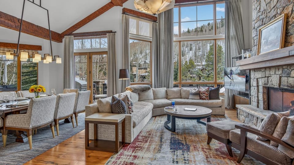 Living room, Seating area, Mountain view, furniture