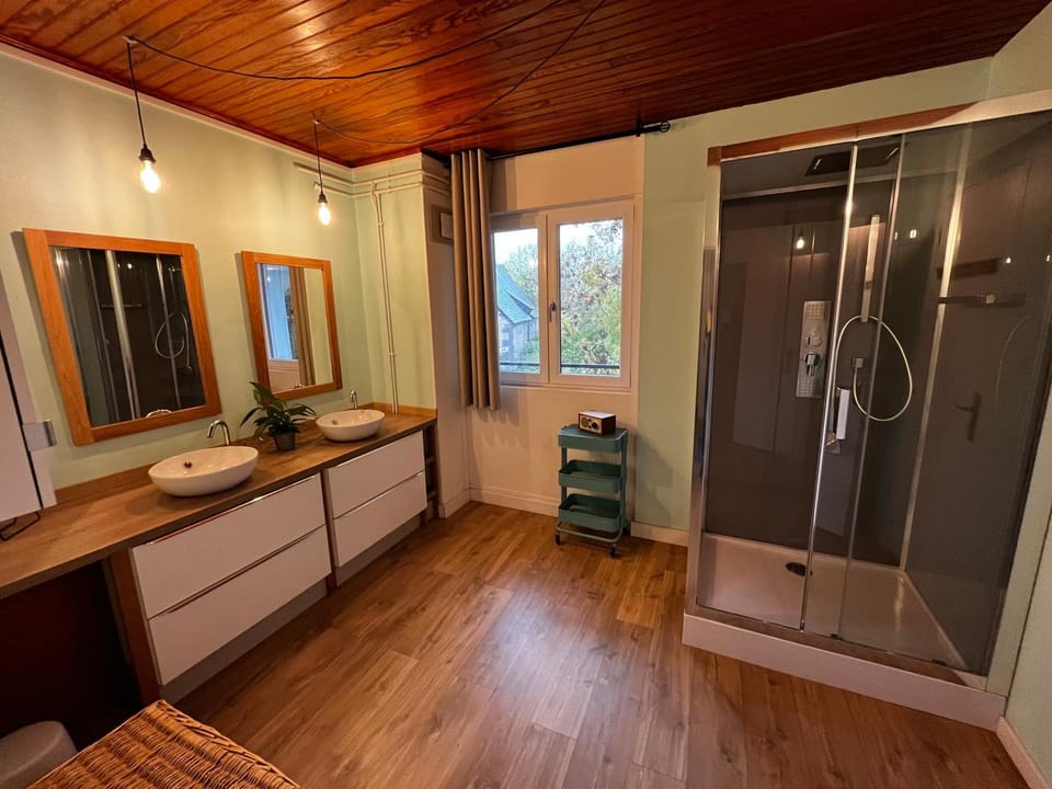 Shower, Bathroom