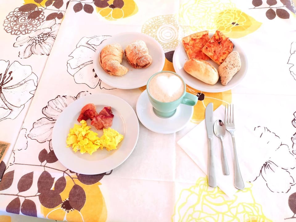Food, Breakfast, Continental breakfast, Buffet breakfast, Italian breakfast, Drinks