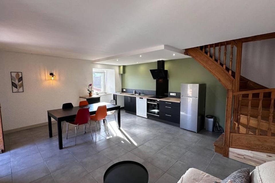 Kitchen or kitchenette, Living room, Seating area