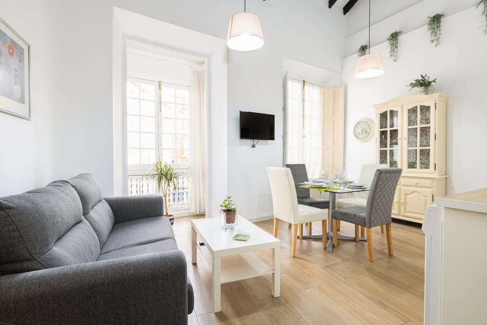 TV and multimedia, Living room, Dining area