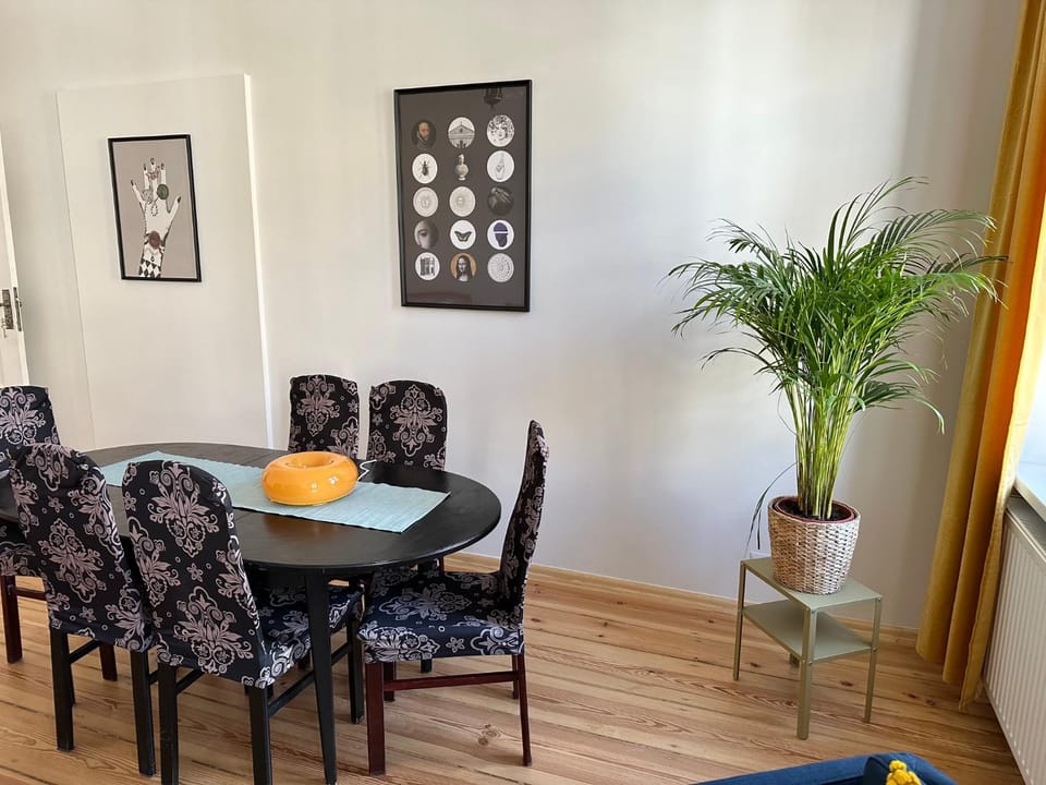 Living room, Bedroom