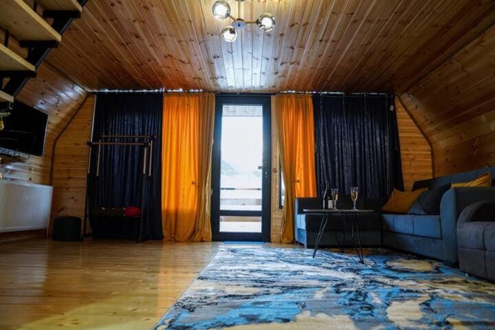Khara Cottage Kazbegi House in Georgia