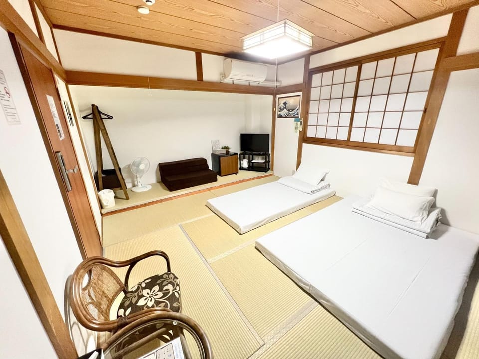 GuestHouse Reina Tsuruhashi Station - Vacation STAY 16094 House in Osaka