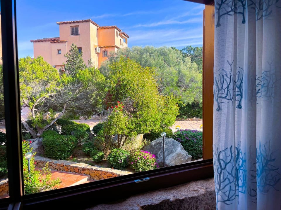 Balcony/Terrace, Garden view