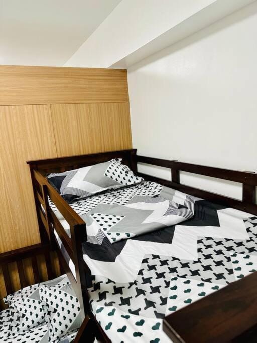 Makati Staycation by Marco - SMDC Lush Apartment in Makati