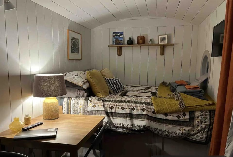 The Daffodil Hut Chalet in England