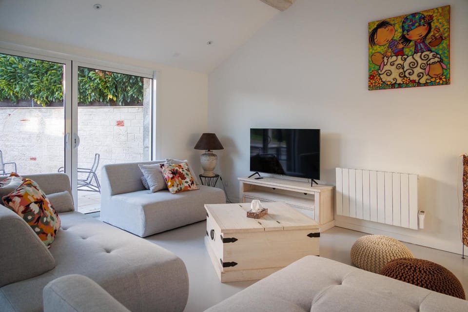 TV and multimedia, Living room, Seating area