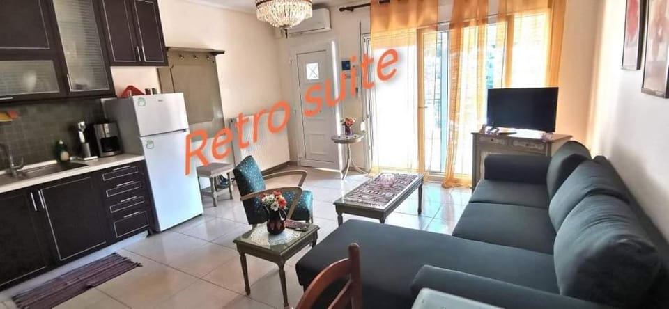 Kitchen or kitchenette, Living room, Seating area