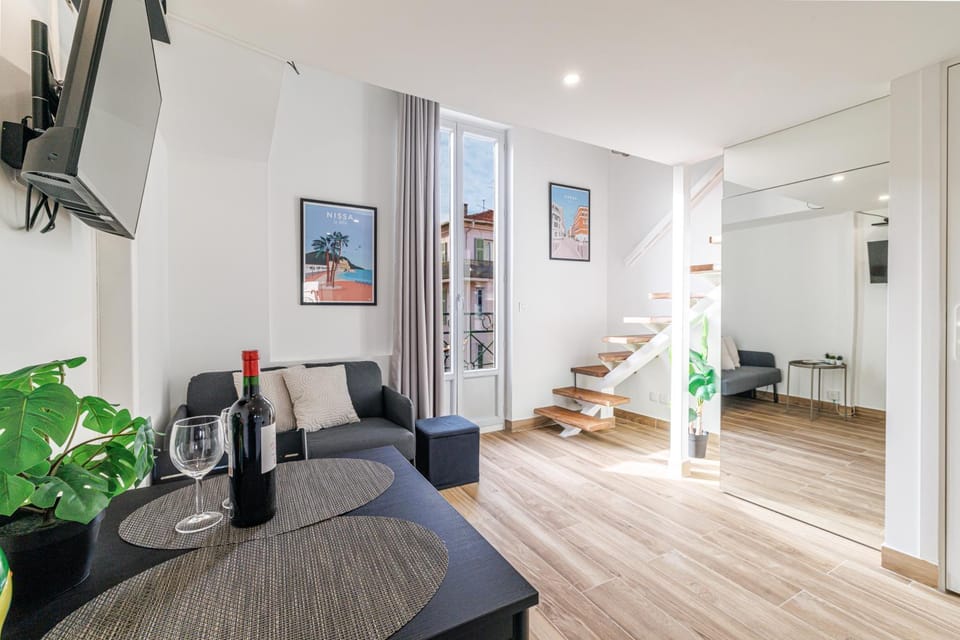 Studio Duplex Carré d'Or Apartment in Nice