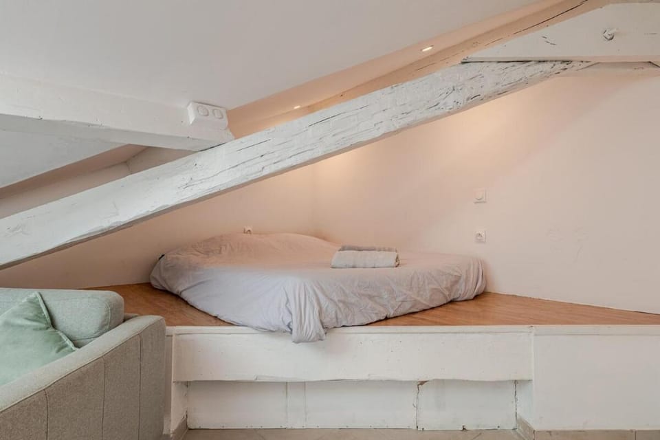 Grand Studio Cannes - 5min Plages & Gare & Palais des Festivals - Climatisation Apartment in Cannes