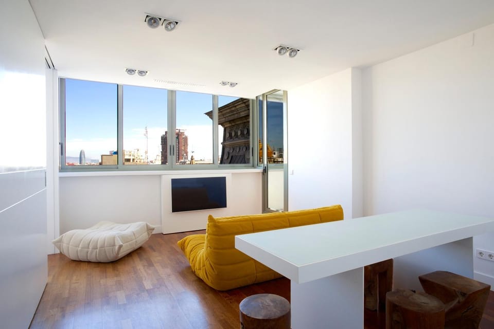 TV and multimedia, Living room, Decorative detail, Dining area
