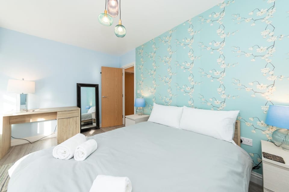 Bed, Photo of the whole room, Bedroom, hair dresser, towels, wardrobe