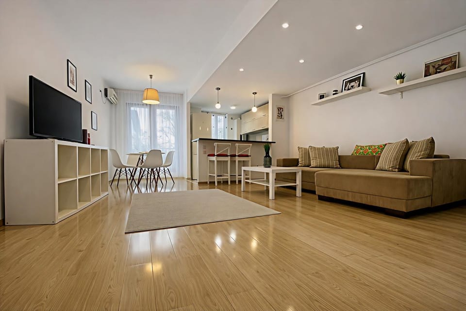 Communal lounge/ TV room, TV and multimedia, Living room, Seating area