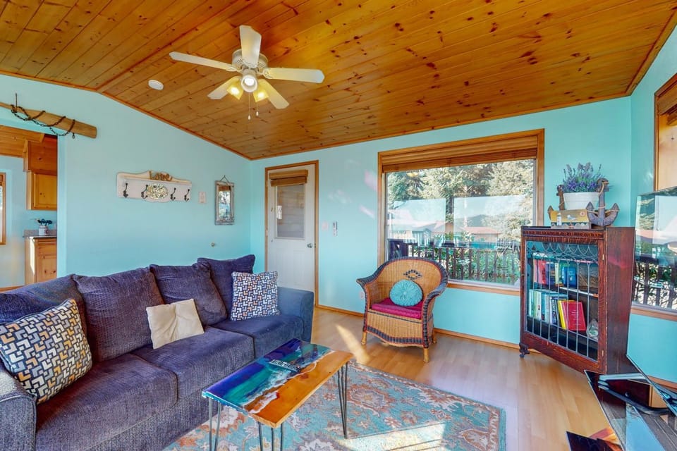 Whaleshead Ridge House in Oregon