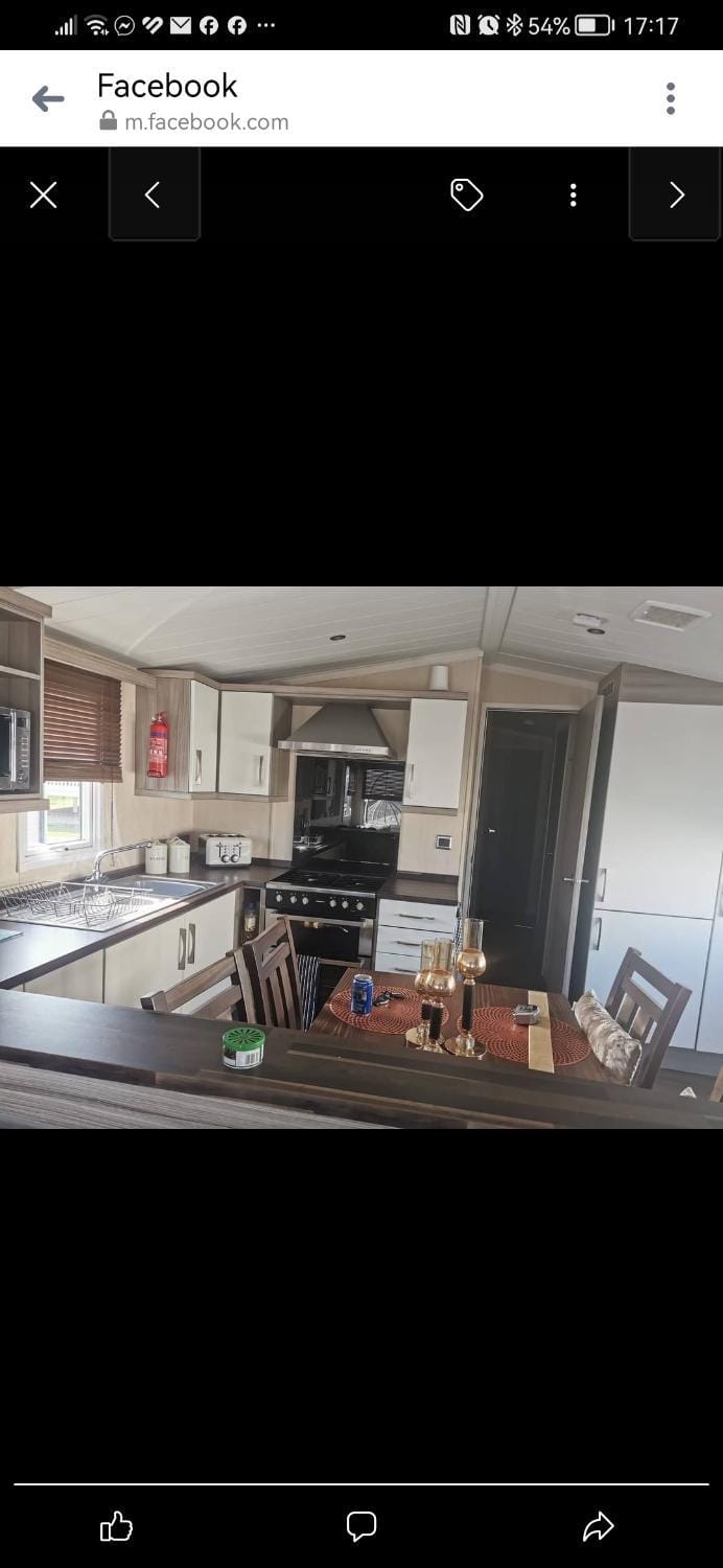 Kitchen or kitchenette, Dining area, pet friendly, stove