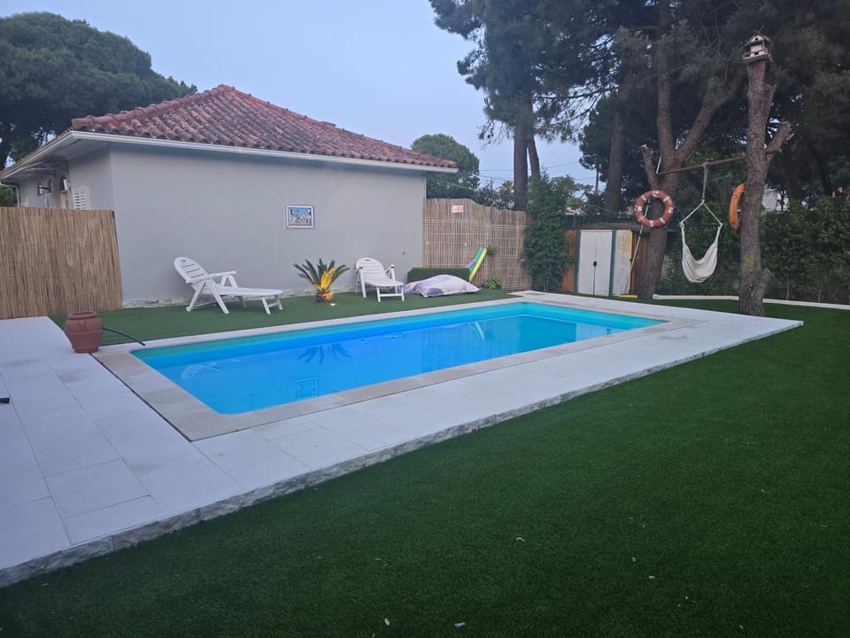 Garden, Garden view, Pool view, Swimming pool, sunbed