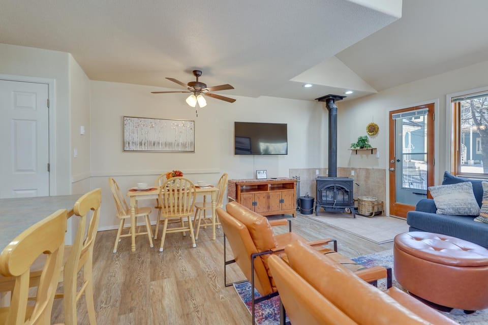 Cloudcroft Vacation Rental ~ 4 Mi to Skiing! House in Cloudcroft
