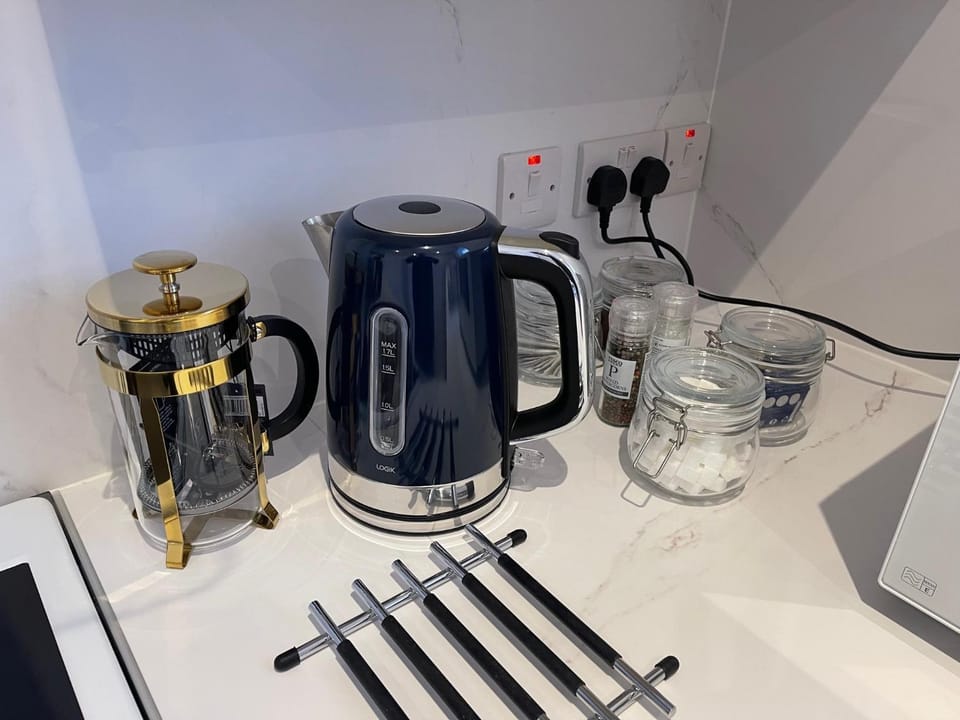 Coffee/tea facilities, Kitchen or kitchenette