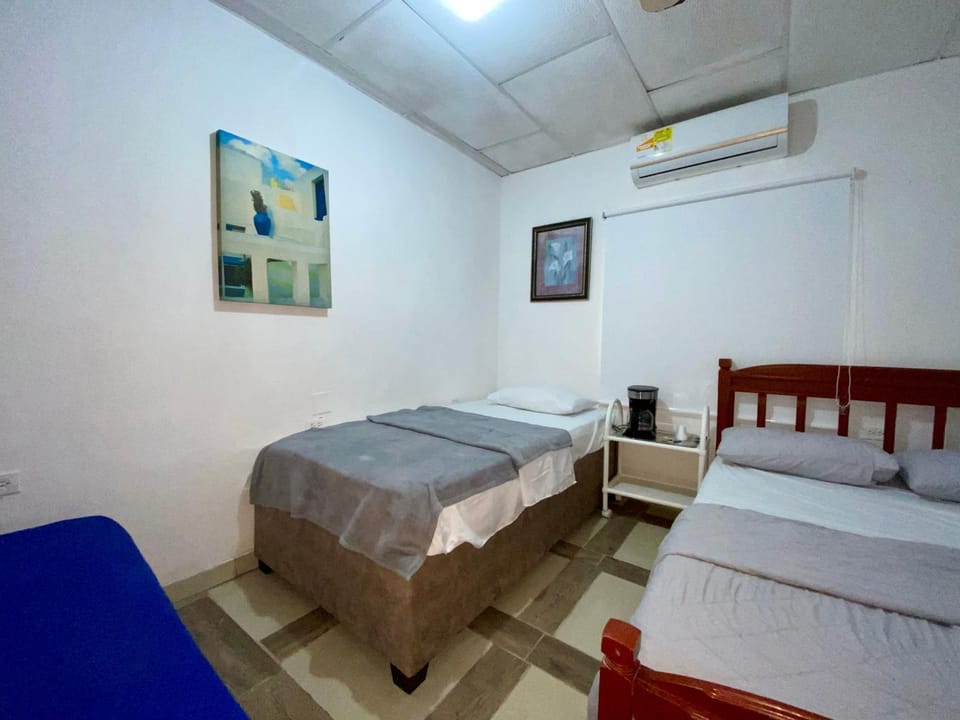 Amplia Habitación Privada cerca del aeropuerto Vacation rental in Cartagena