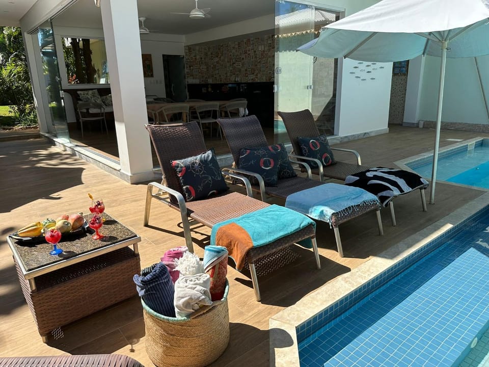 Seating area, Swimming pool, sunbed