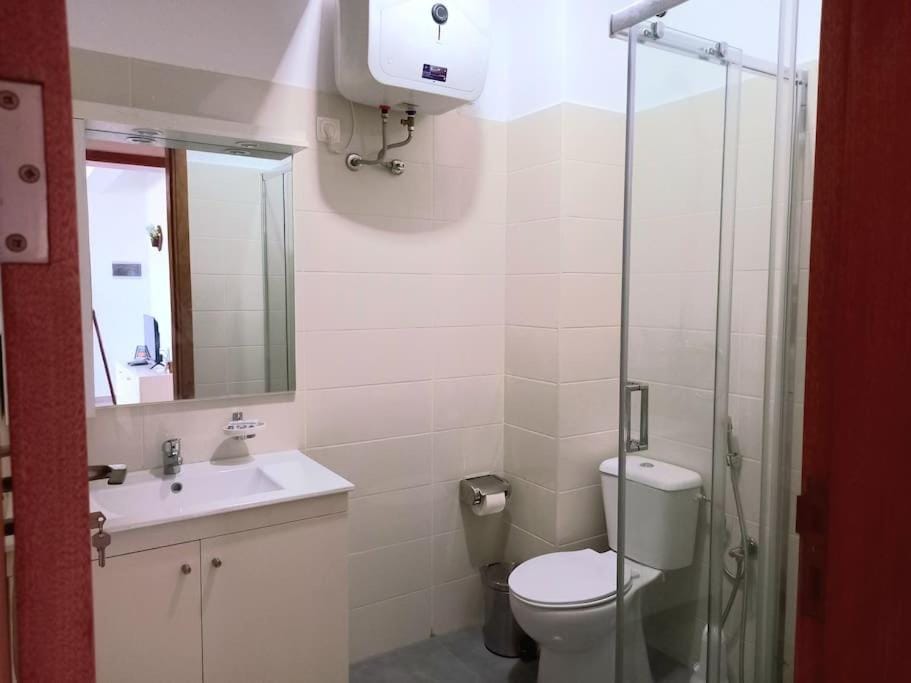 Shower, Bathroom, towels