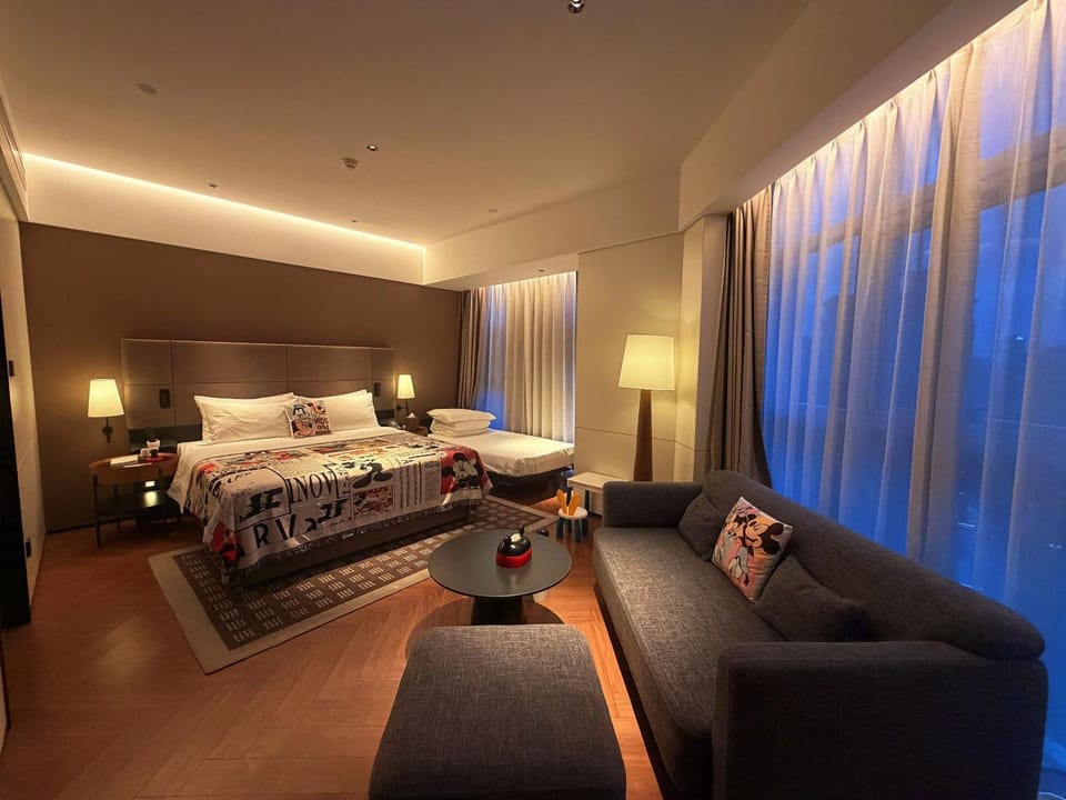 Bed, Photo of the whole room