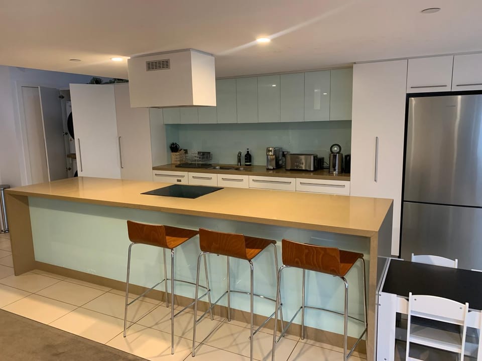 Coffee/tea facilities, Kitchen or kitchenette, dishwasher, minibar, pet friendly, stove