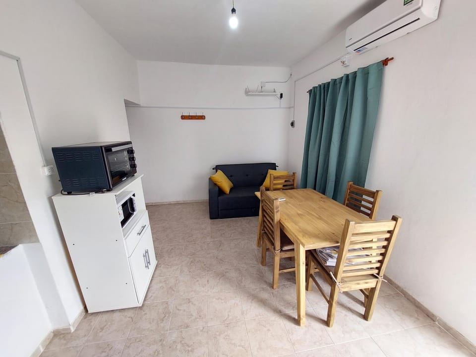 Communal lounge/ TV room, TV and multimedia, Living room, Dining area, minibar, air conditioner
