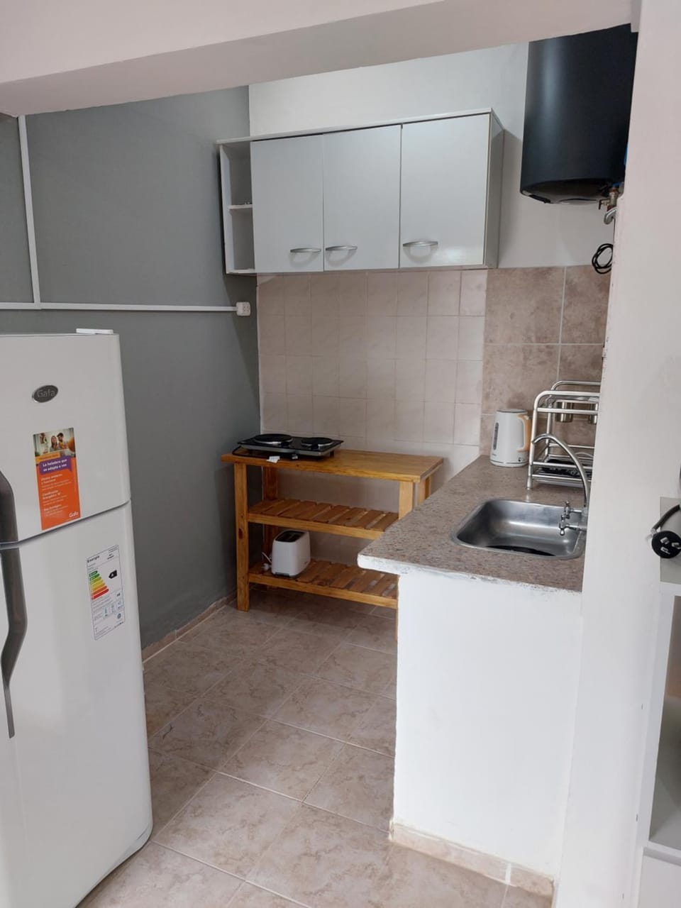 Kitchen or kitchenette, minibar, pet friendly, stove
