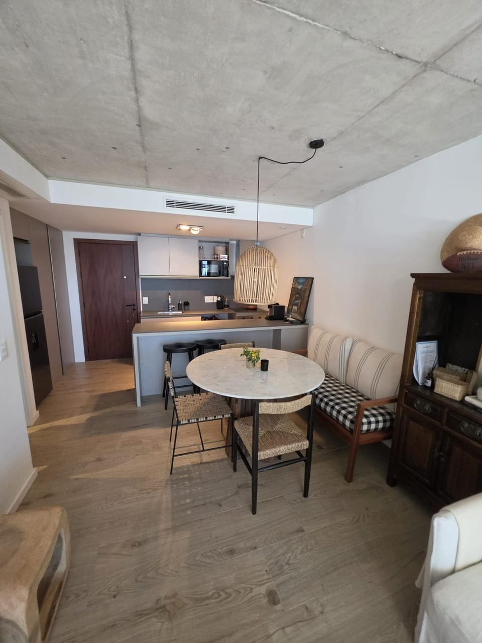 Apartamento en Edificio Primer Línea al Mar, a orillas de la Laguna del Diario Apartment in Maldonado Department, Uruguay