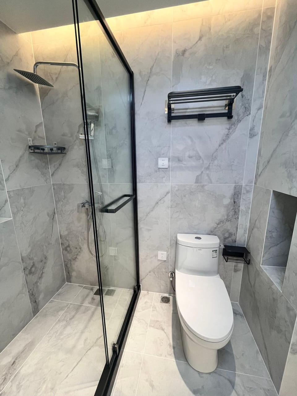 Shower, Toilet, Bathroom